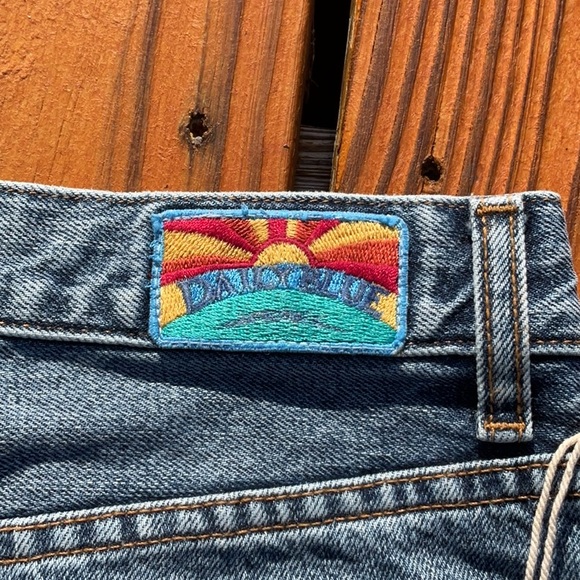 NWT Daily Blue By AG Mid Wash Distressed Cropped Jeans In Hype Size 26 - Picture 6 of 14